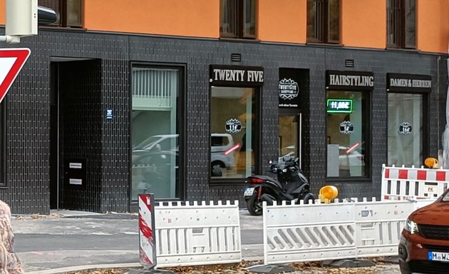 Foto von Twenty Five - Friseursalon