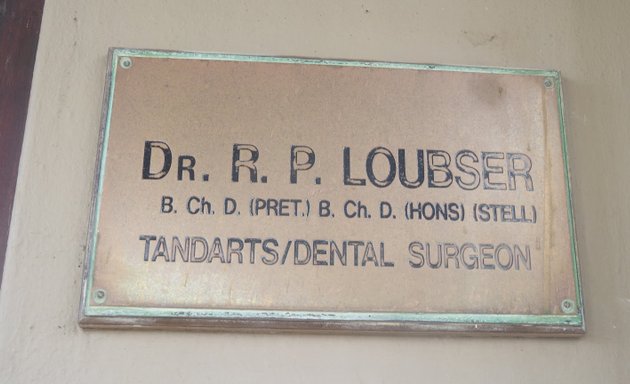 Photo of Dentist Oral Hygienist