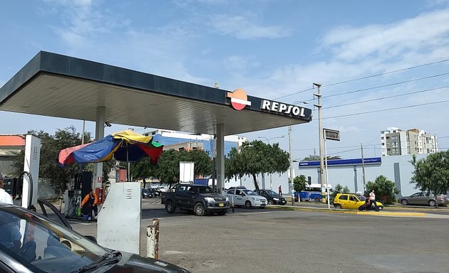 Foto de Grifo REPSOL Estación de Servicio Amigo