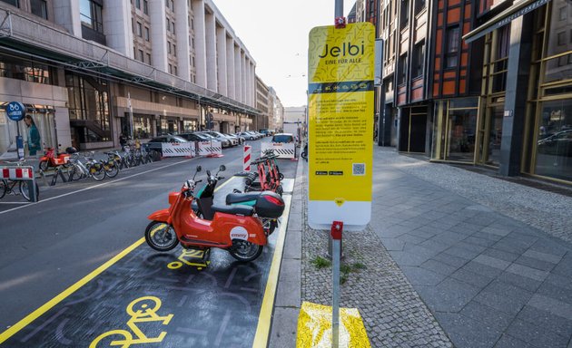 Foto von Jelbi Kronenstraße/Friedrichstraße