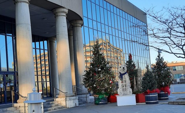 Photo of Mairie d'arrondissement de Villeray–Saint-Michel–Parc-Extension