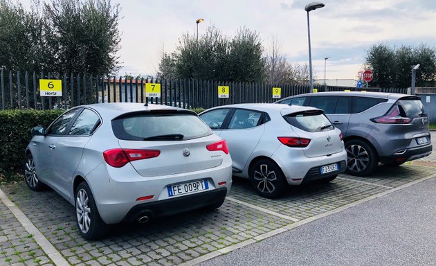 foto Hertz Roma Tiburtina GRA - Via del Casale Cavallari 204