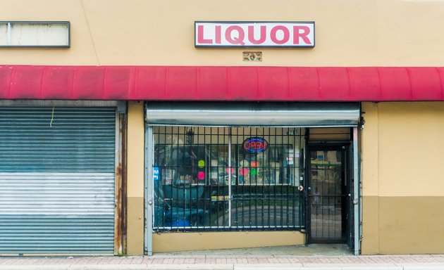 Photo of Liquor Emporium mlk