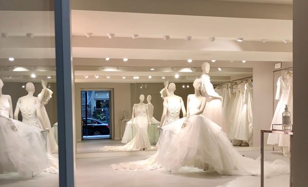 Photo de Nicole Milano Flagship Store - Robes de mariée
