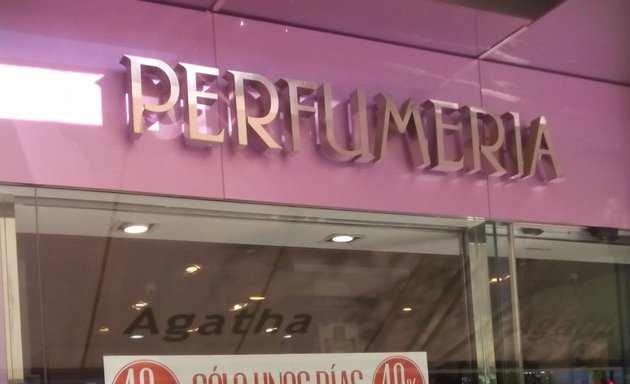 Foto de Tiendas Agatha - Perfumería y Estética