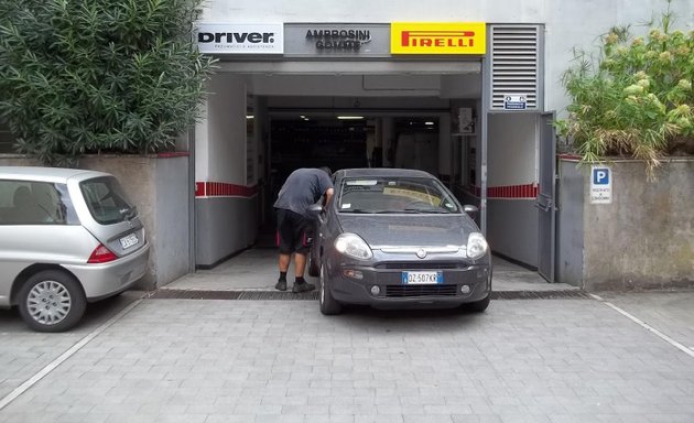 foto Risitano Group srl - Driver Center Pirelli