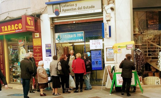 Foto de Administración de Lotería el Toro, Valencia. Jugar a loteria online. Josep Manuel Iborra