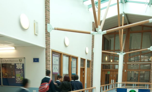 Photo of Kelmscott Secondary School