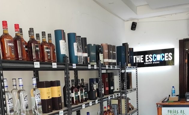Foto de The escoces liquor Store
