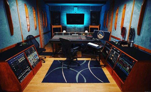 foto Village Recording Studio