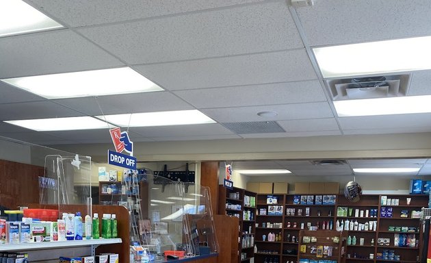 Photo of River Oaks Medical Pharmacy