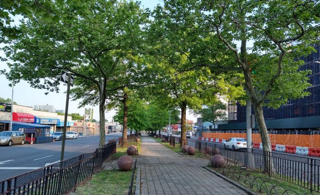 Photo of Queens Gate Park