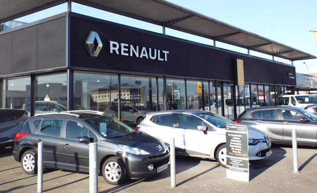 Photo de Garage Renault Hubert Automobiles Rennes