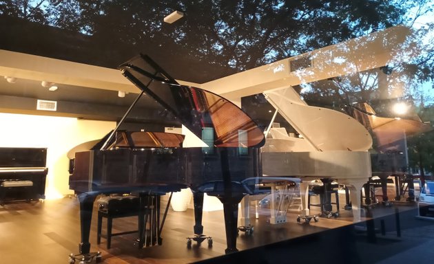 Foto de HINVES - Tu tienda de Pianos