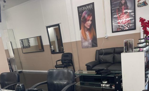 Photo of Dinas Beauty Salon