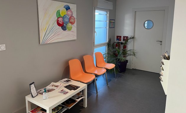 Photo de JULIE HENRY – Solutions thérapeutiques à Rennes en Ille-et-Vilaine (35)