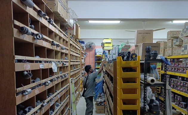 Photo of Kasas hardware trading