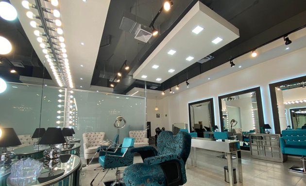 Foto de Hair System Extensions Panama