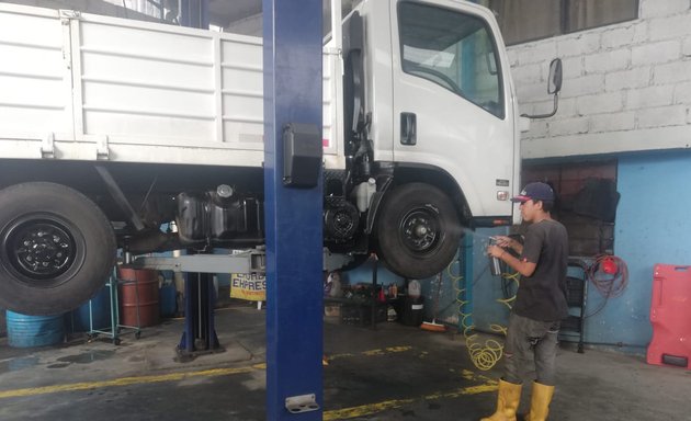 Foto de Lubri Servicios SO, Mecanica Automotríz, Lavadora y Lubricadora de Autos