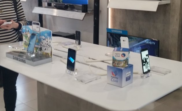 Foto de Samsung Store - Stienda uy