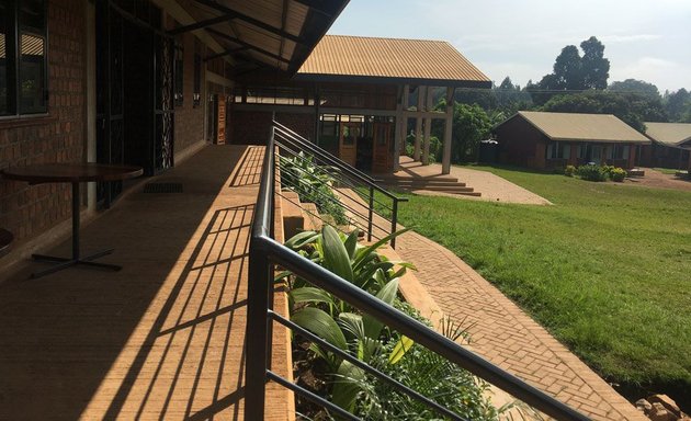 Photo of Dulwich Village C of E Infants' School - Lake Building