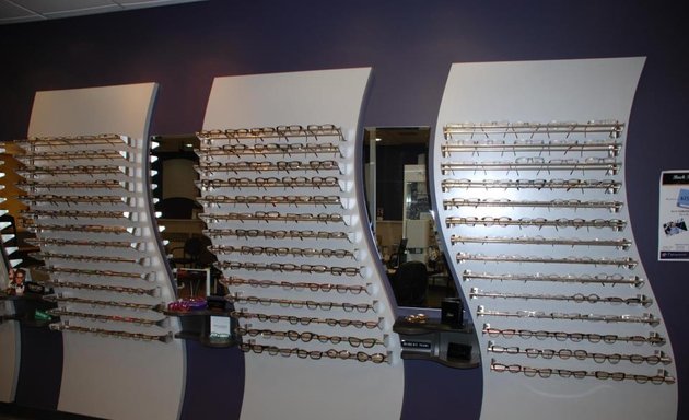 Photo of Optometrists Clinic Inc
