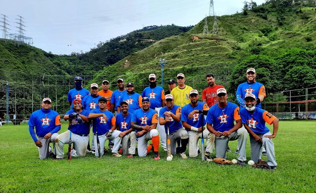 Foto de Campo de Béisbol y softball Colegio La Salle