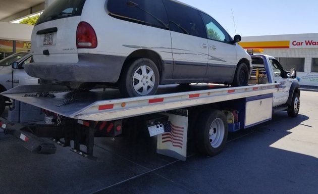 Photo of El Quince Towing Gruas En Los Angeles