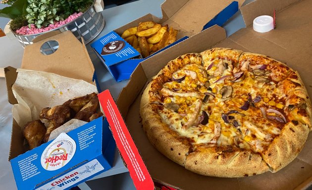 Photo of Domino's Pizza - London - Mill Hill