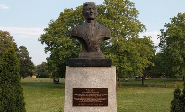 Photo of Dr. Jose P. Rizal Monument