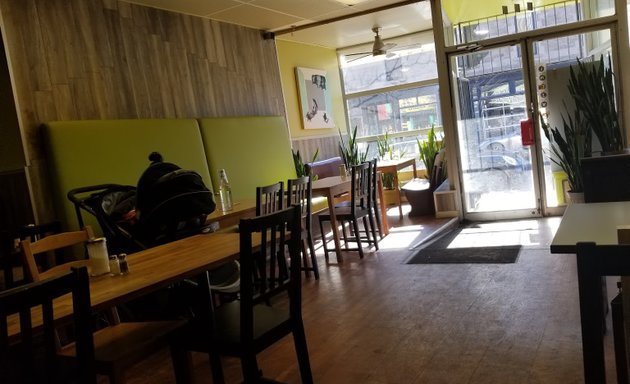 Photo of Pamplemousse Cafe