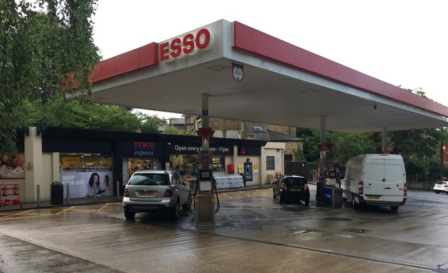 Photo of Esso Tesco Foresthill Express