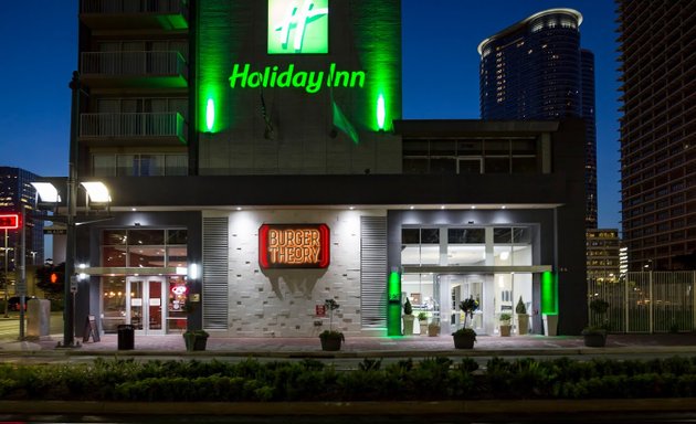 Photo of Holiday Inn Houston Downtown, an IHG Hotel