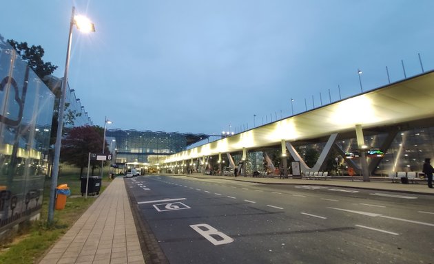 Foto von Fernbus Bahnhof Köln/Bonn Airport