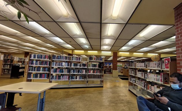 Photo of Toronto Public Library - Flemingdon Park Branch