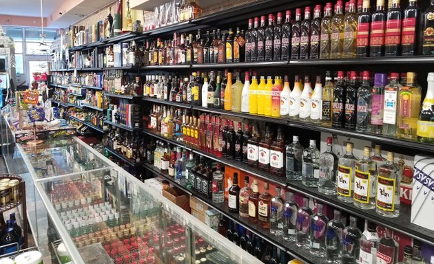 Photo of lis liquors open late