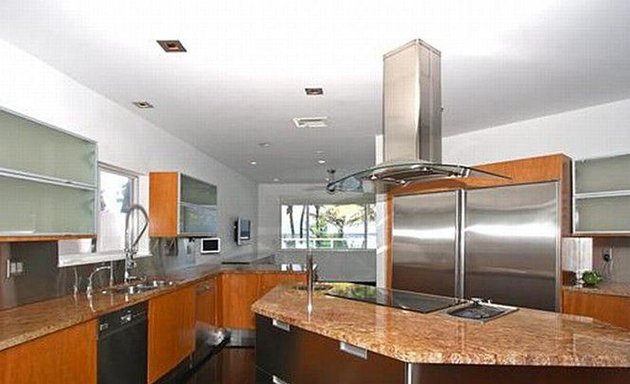 Photo of A+C Kitchen & Bathroom Remodeling Service Of Porter Ranch