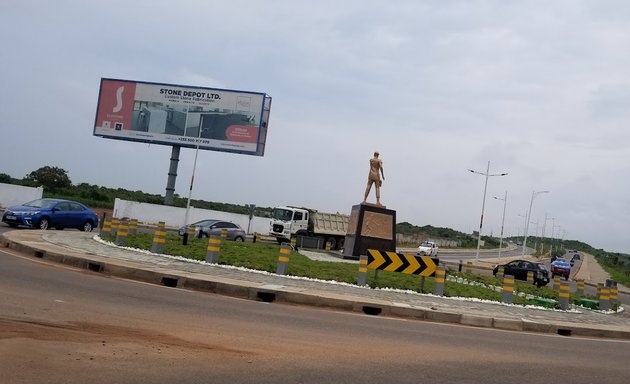 Photo of Airport Hills Roundabout