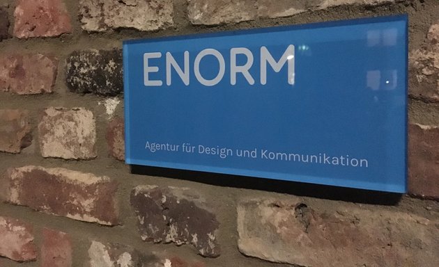 Foto von ENORM Agentur für Design und Kommunikation