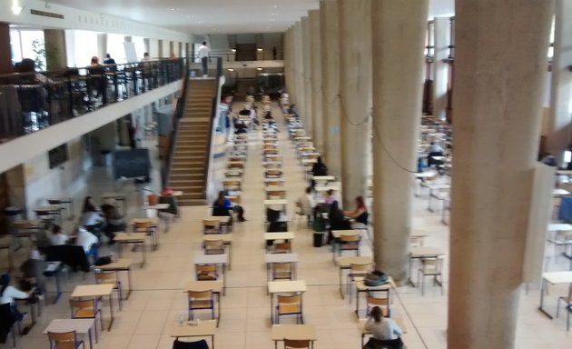 Photo de Bibliothèque Universitaire de Médecine Odontologie de l'Université d'Aix-Marseille