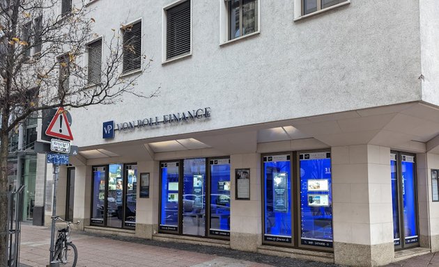 Foto von VON POLL FINANCE Frankfurt Flagship-Store