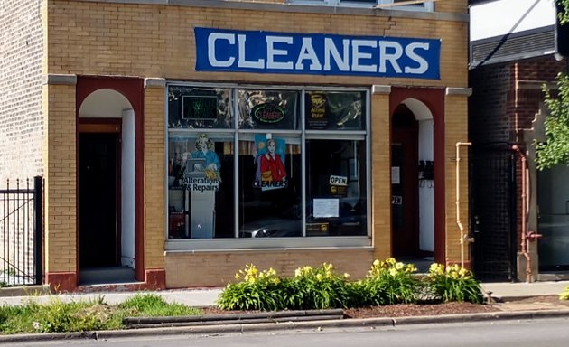 Photo of Melisa Mahof Alterations and Cleaner