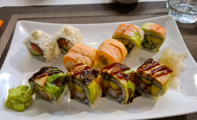 Foto von Neon Sushi
