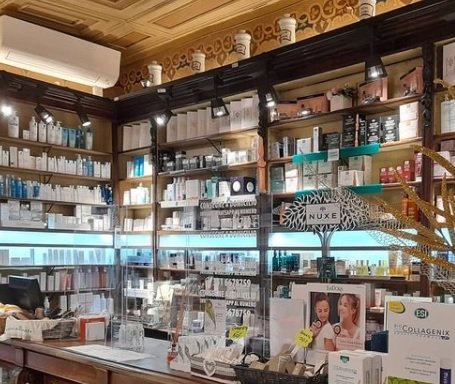 foto Antica farmacia reale