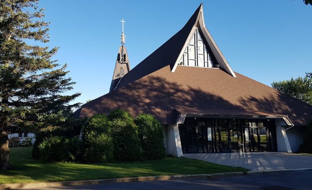Photo of Église Sainte-Geneviève