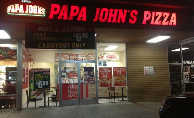 Photo of Papa Johns Pizza