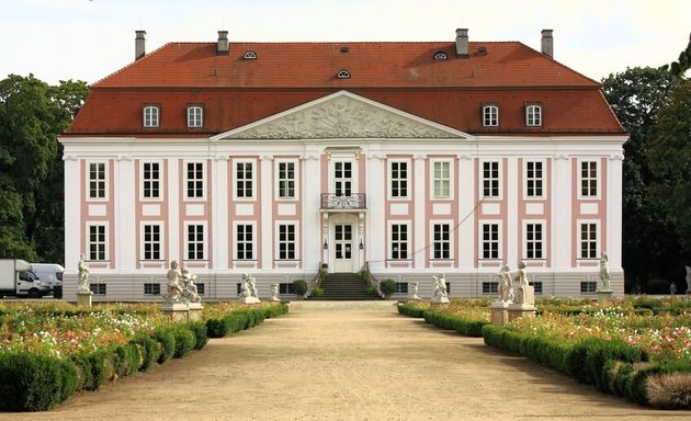 Foto von Taxistand mit Rufsäule