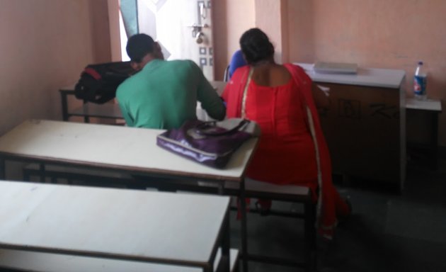 Photo of Bhatts Commerce Classes