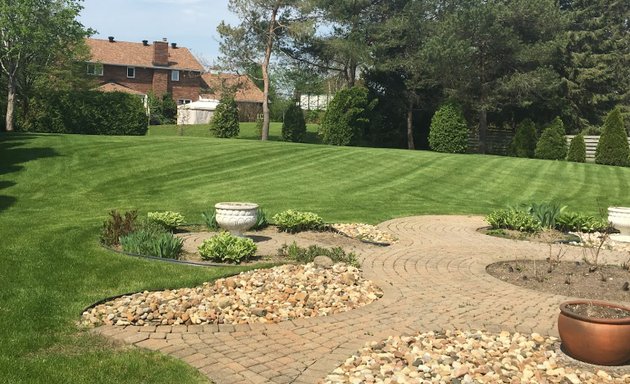 Photo of Cut Away Lawn Maintenance