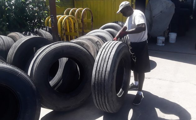 Photo of Comandante Tire Company